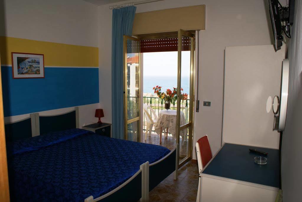 Hotel Cristina Диаманте Экстерьер фото